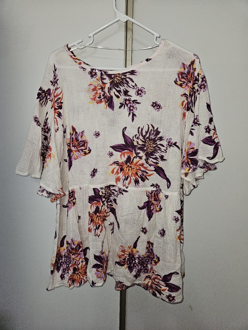 Light Cream Floral Tunic Top with Flutter Sleeves